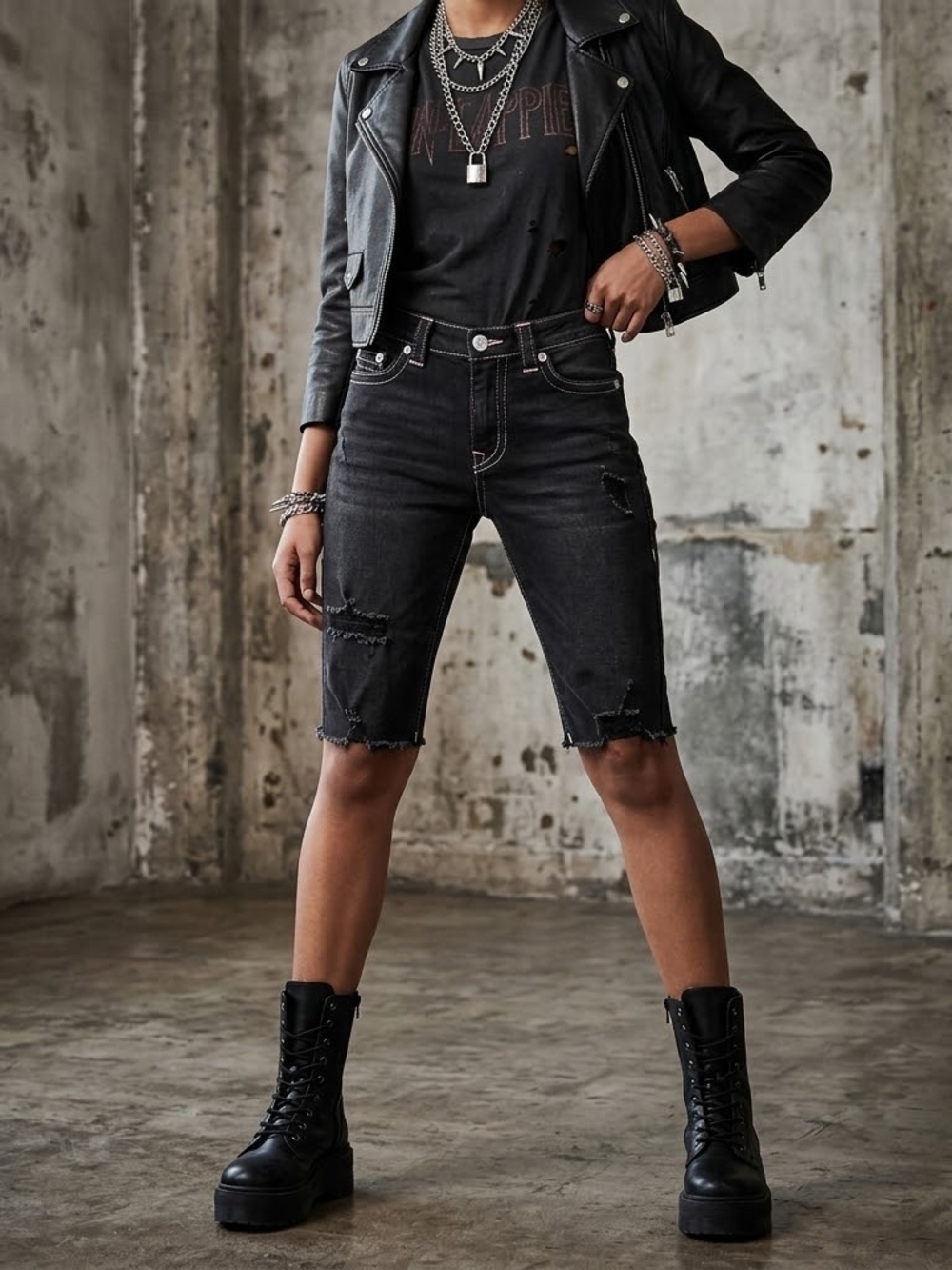 True Religion Riley Short Mid Rise Bermuda Distressed Black Denim Shorts 28